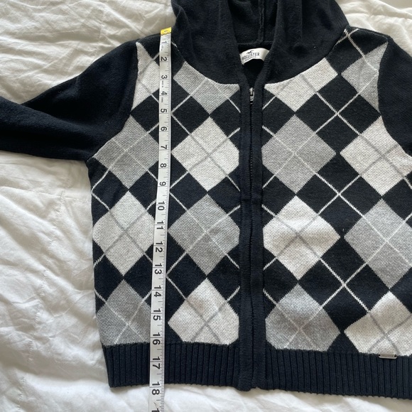 Hollister y2k black and gray argyle cropped hooded zip up sweater | M - Picture 9 of 10